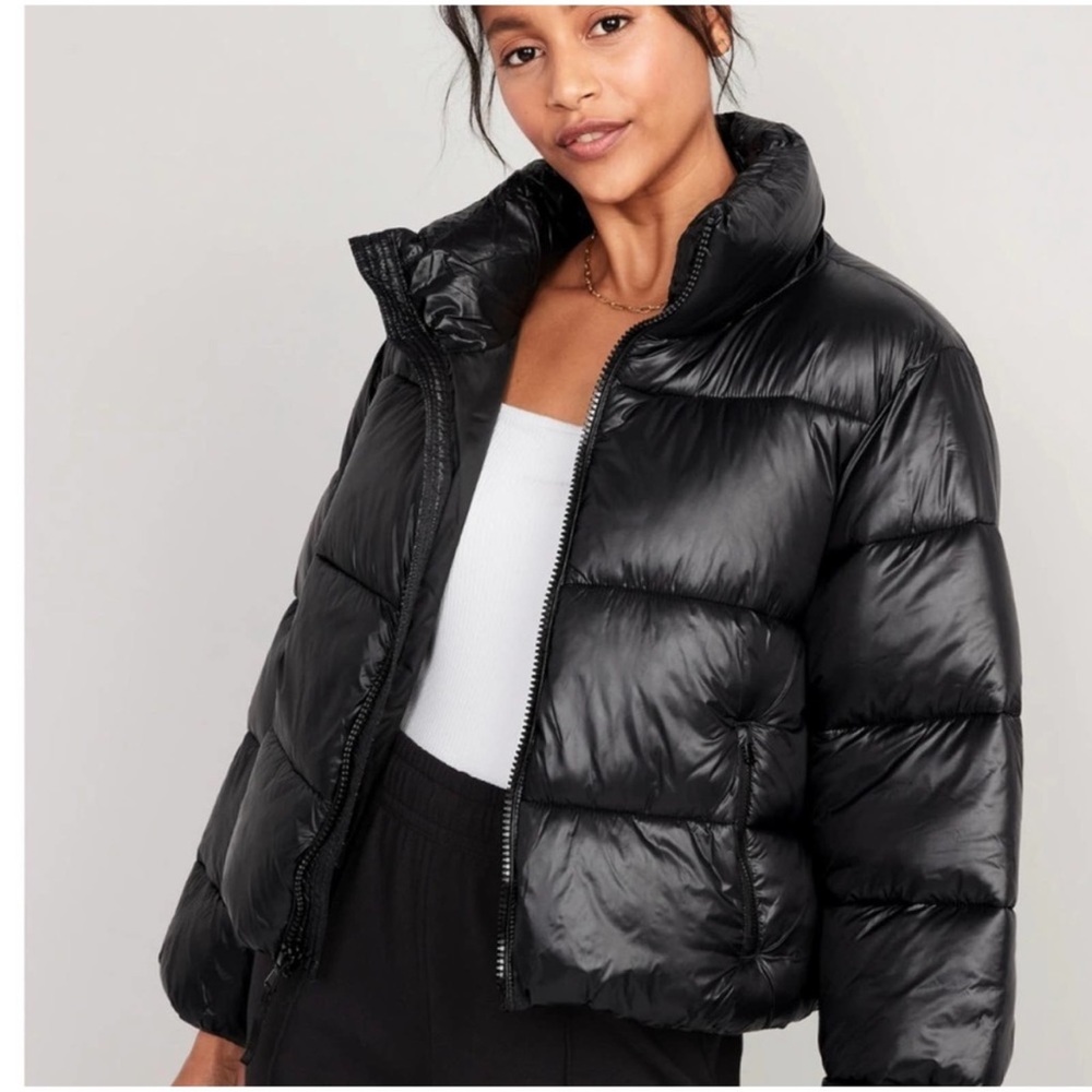 Old Navy Frost Free Short Puffer Jacket Sz M Black Water Resistant Relaxed Fit